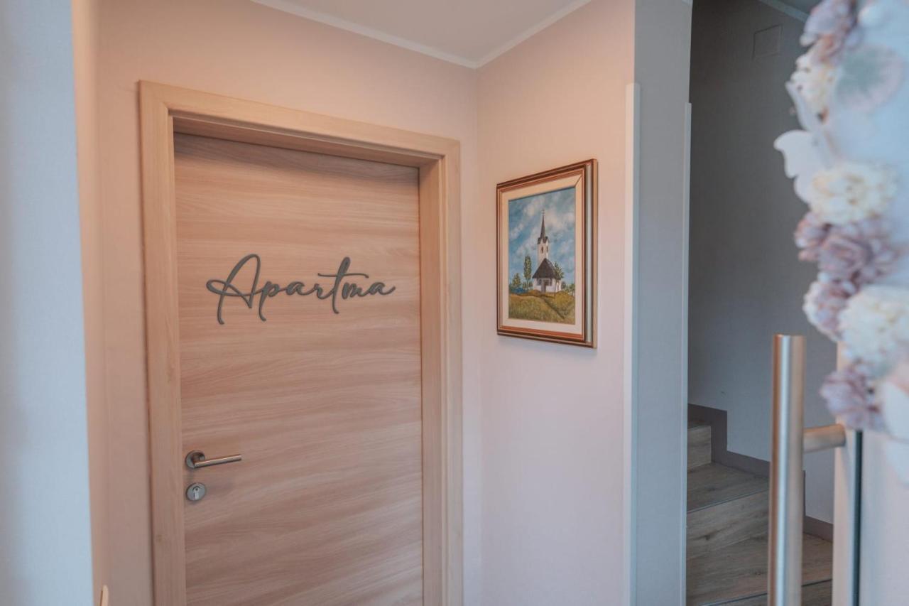 Apartma Lamberger Zirovnica Exterior foto